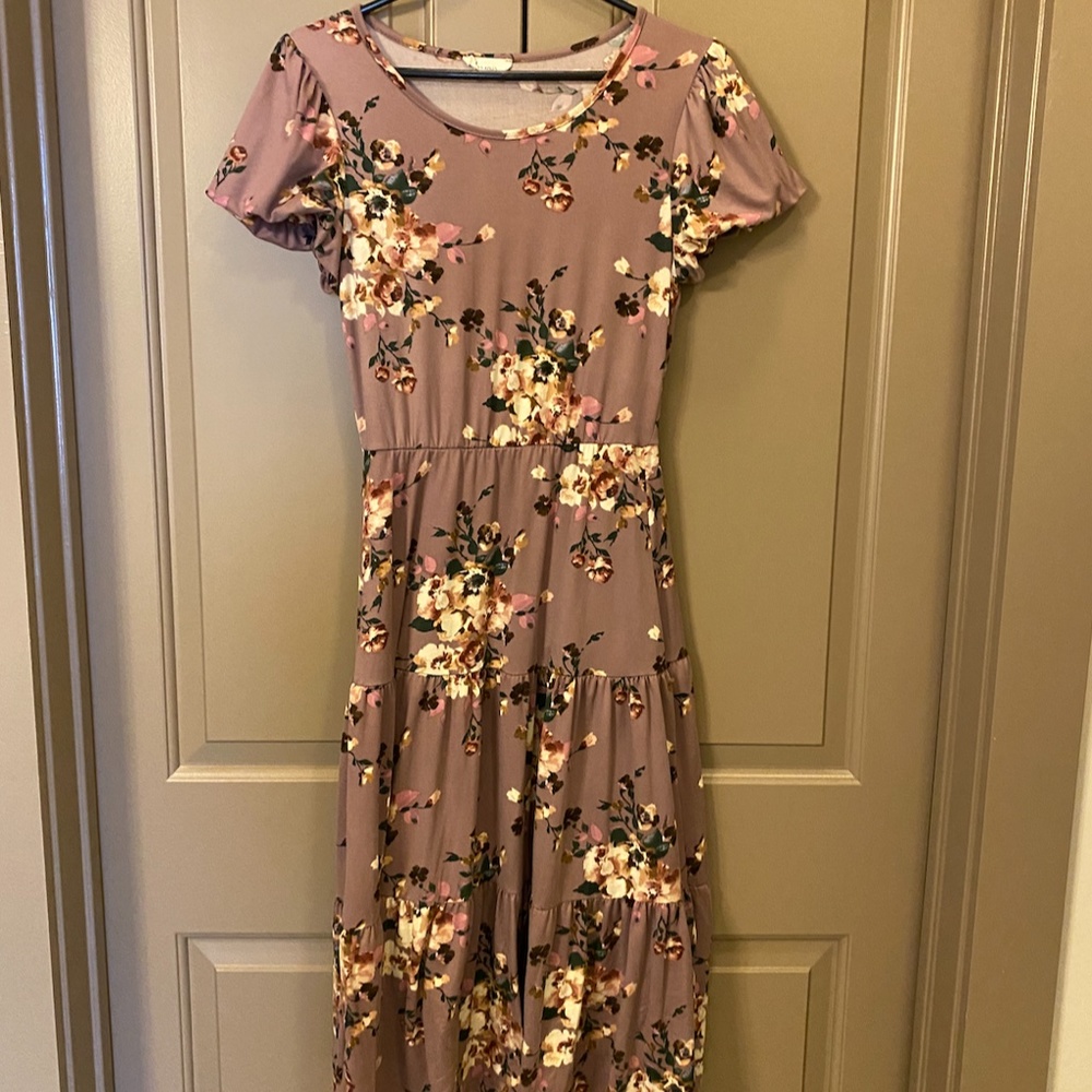 Bates Sisters Boutique Tiered Floral Midi Dress